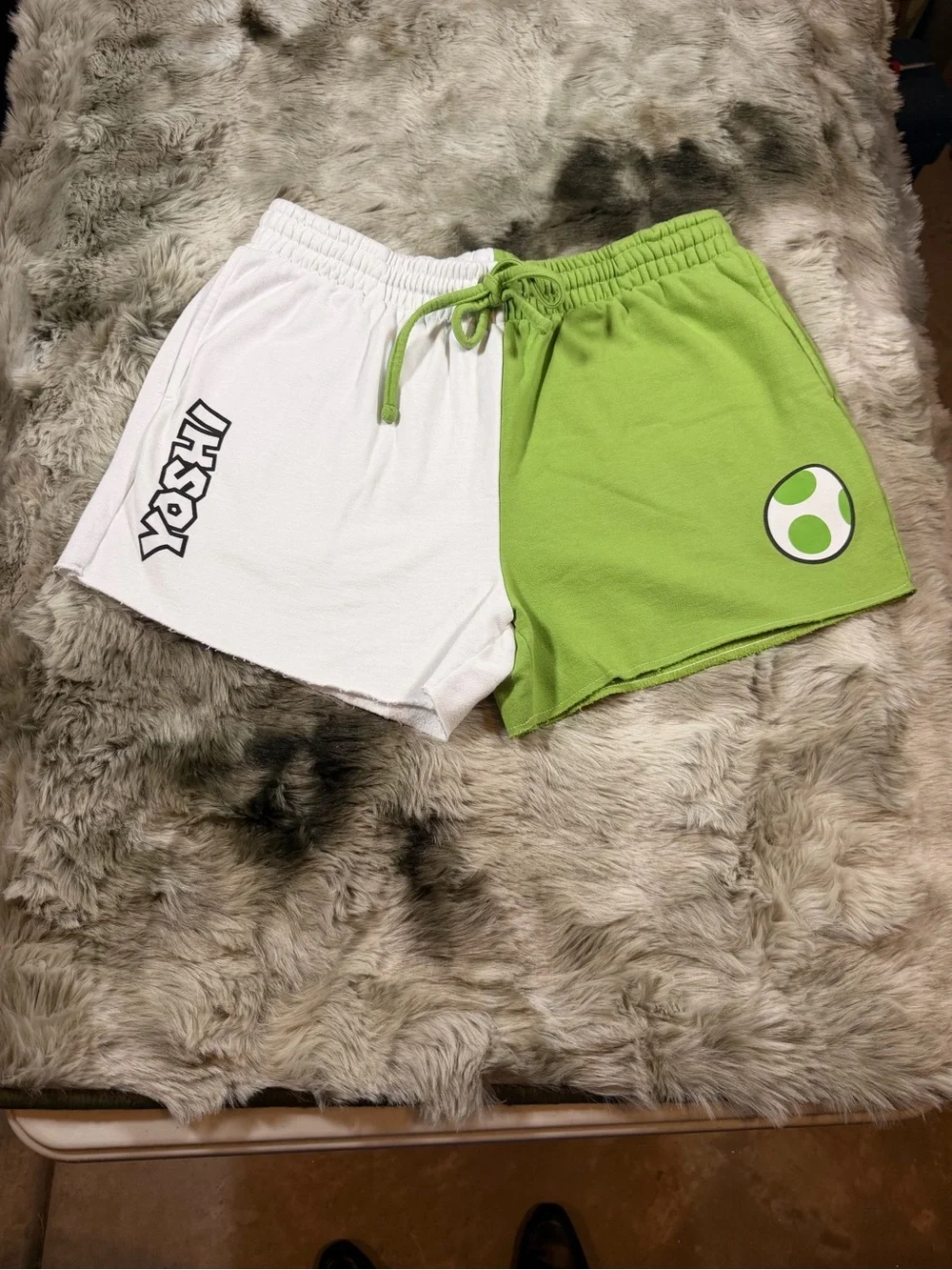 Universal Studio Super Nintendo Split-Panel Yoshi Egg Sweat Shorts - Adult 2XL